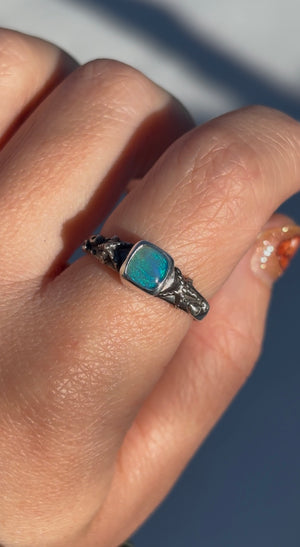 Daob ring with Opal - Size 8