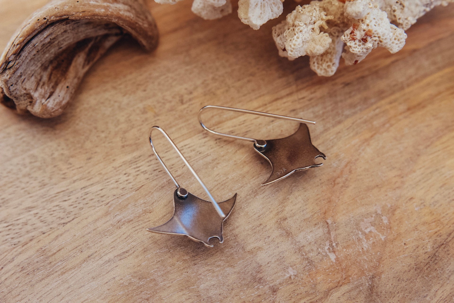 Manta Moonstone Drops