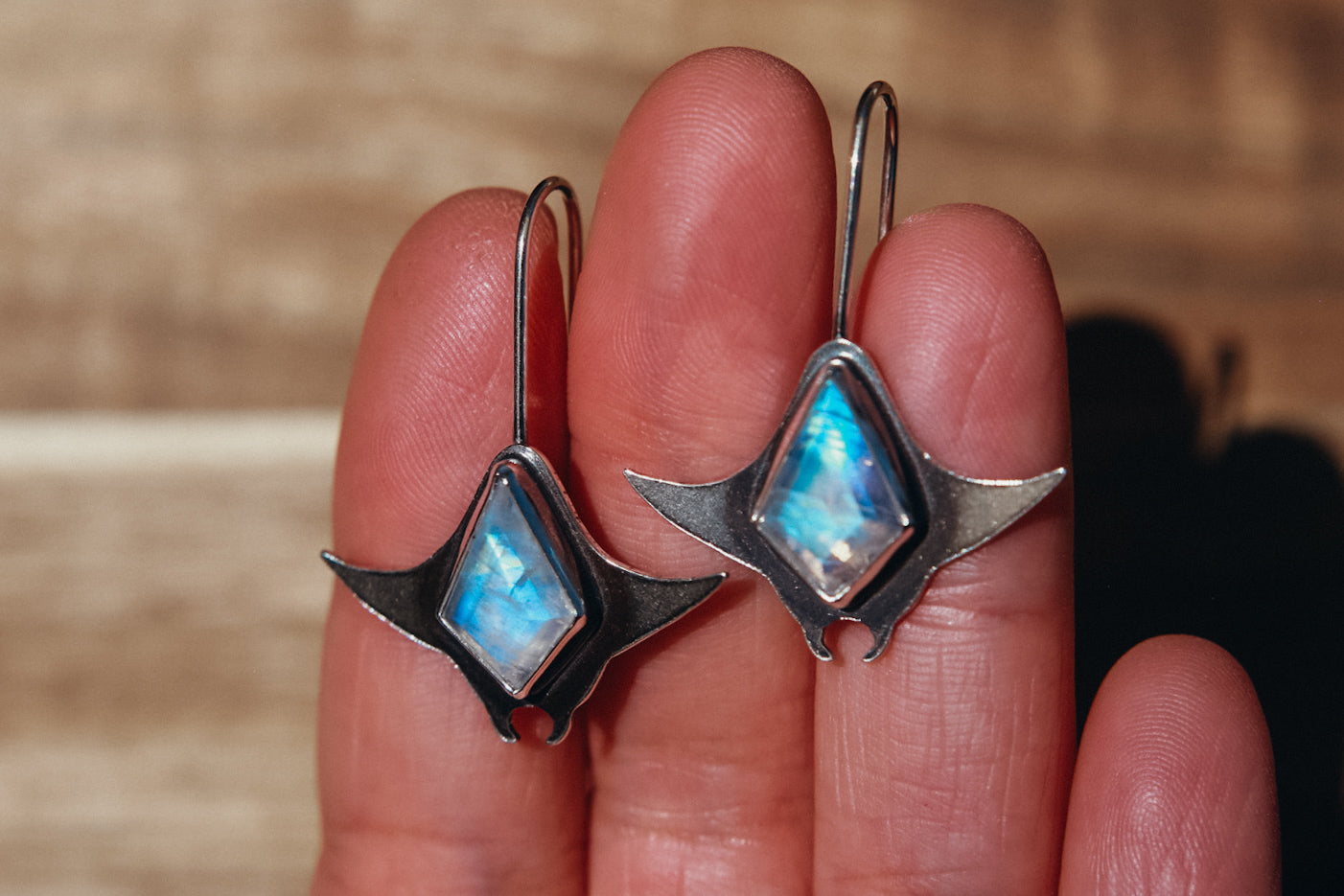 Manta Moonstone Drops