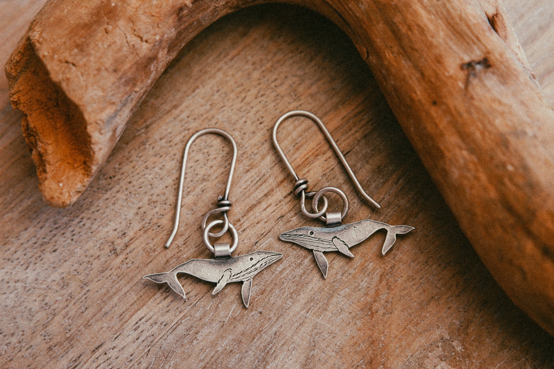 Humpback Sway Earrings