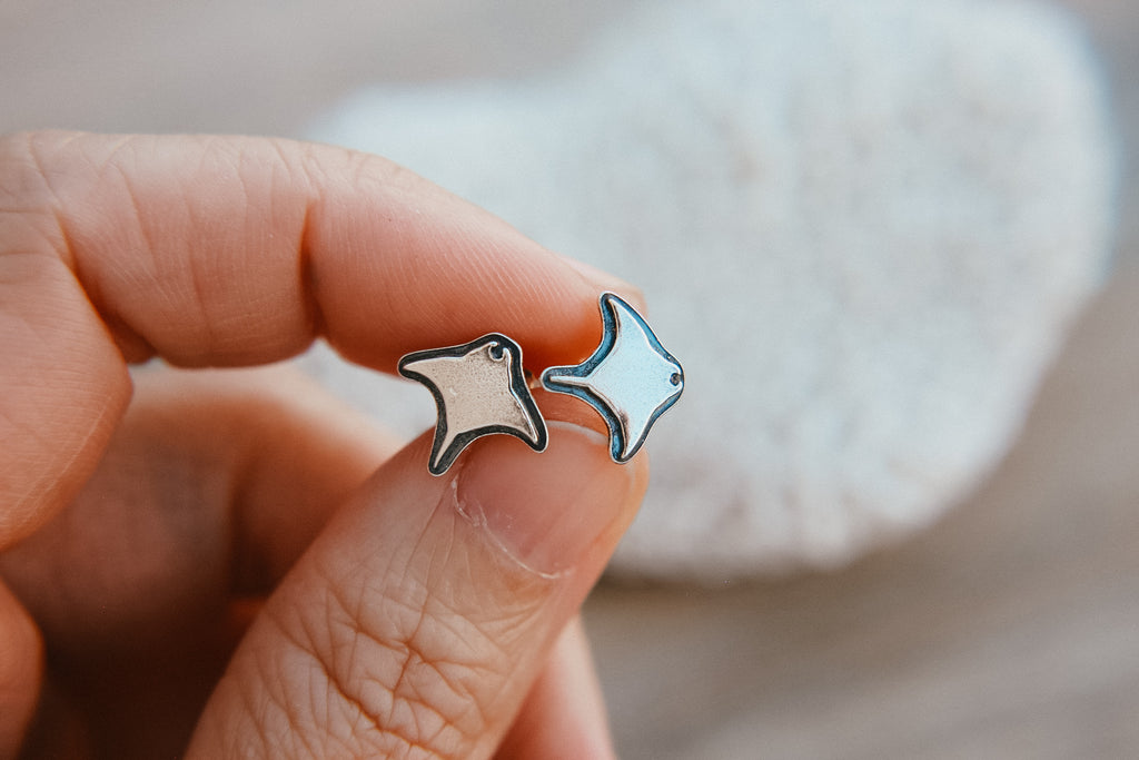 Manta Stud Earrings