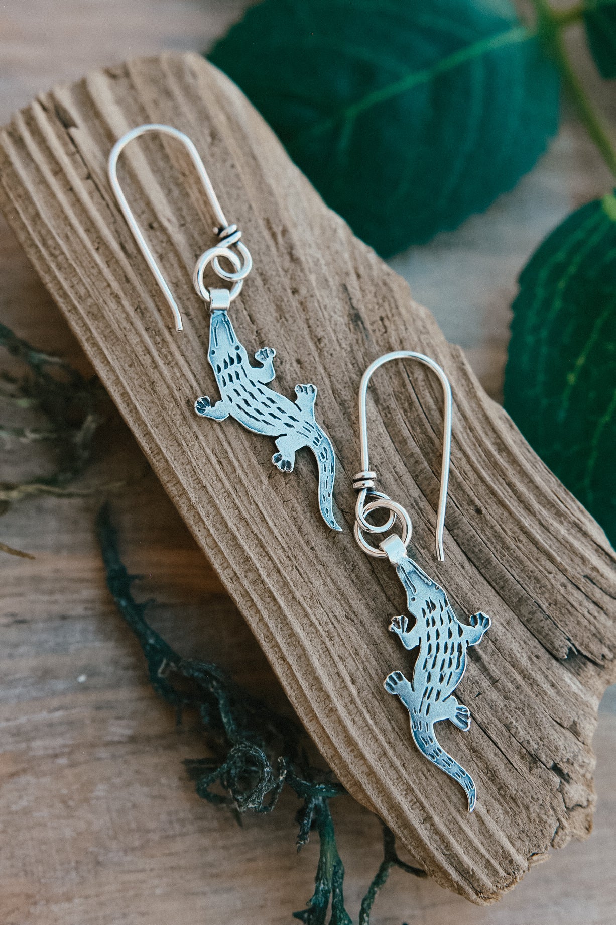 Alligator Sway Earrings